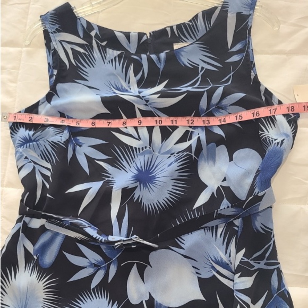 Navy and Light Blue Sleeveless Dress - Picture 7 of 9
